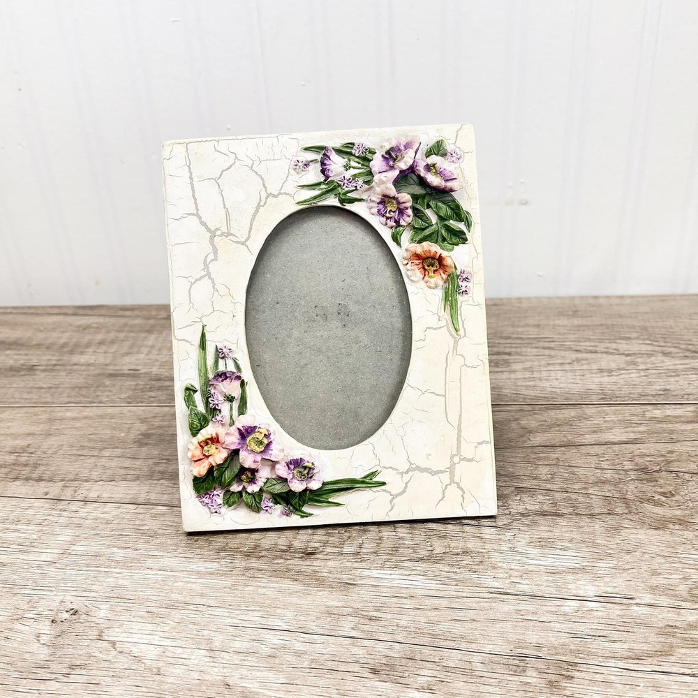 Vintage White Ceramic Floral Picture Frame - 4x6 Photo Display